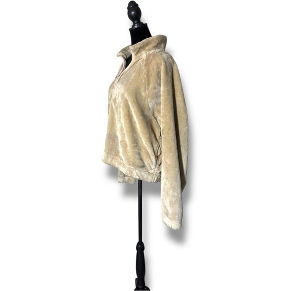 Hollister Super Soft Large Cozy Tan Faux Fur Quarter-Zip Pullover Fleece - Picture 12 of 15